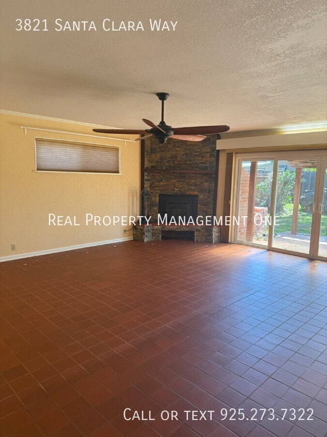 Building Photo - 3821 Santa Clara Way