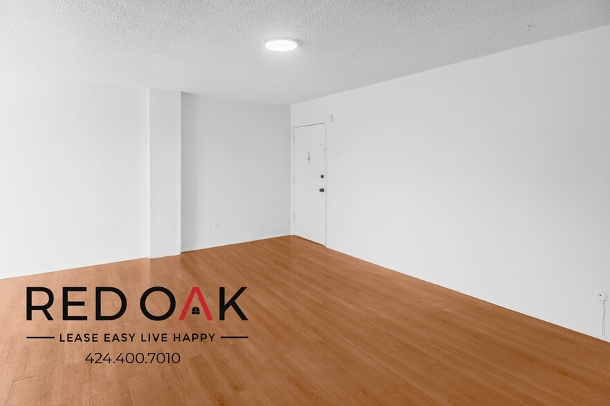 Building Photo - 7720 Hampton Ave