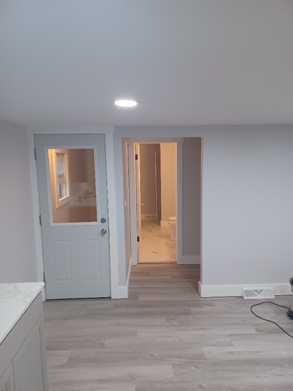 Building Photo - 317 W Main St