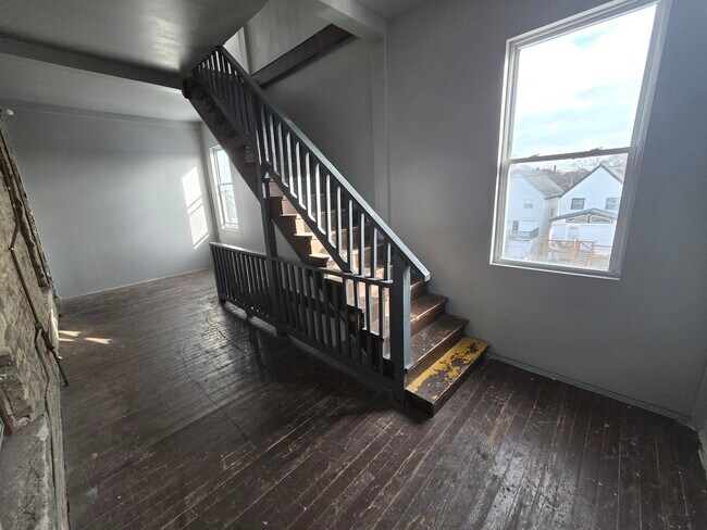 Building Photo - 6527 S Kimbark Ave