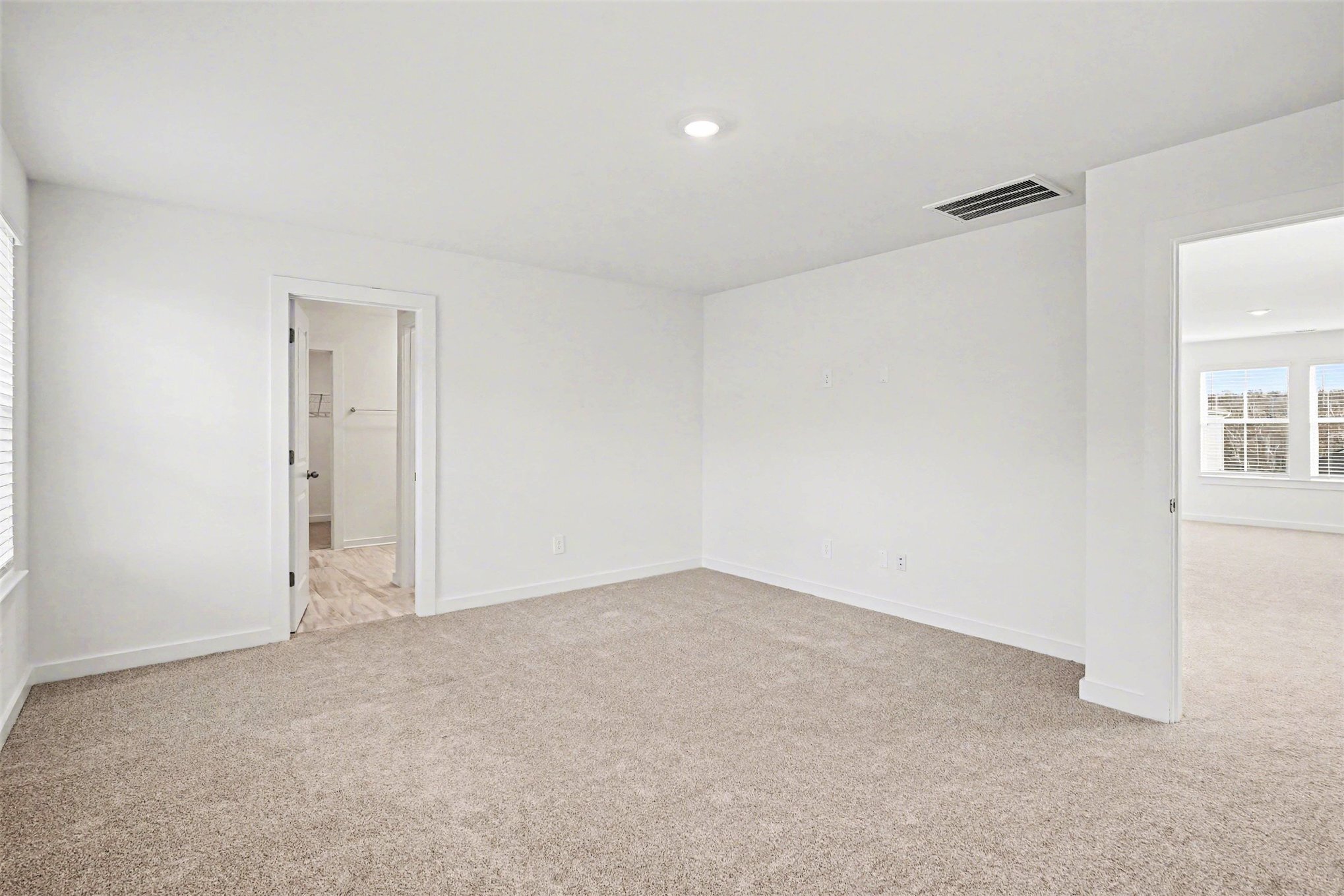 Building Photo - 1933 Mahala Dr