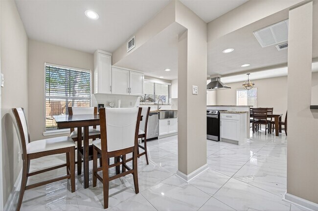 Building Photo - 23418 Briarcreek Blvd