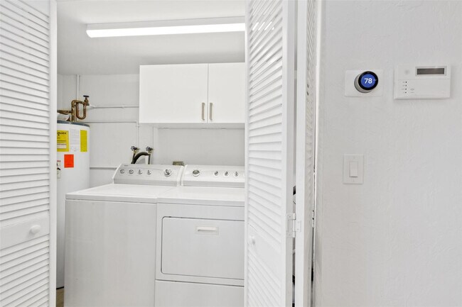 Building Photo - 800 Briny Ave