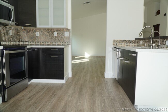 Building Photo - 17030 NW 19th Ct