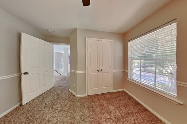 Building Photo - 10307 Summit Bridge Ln