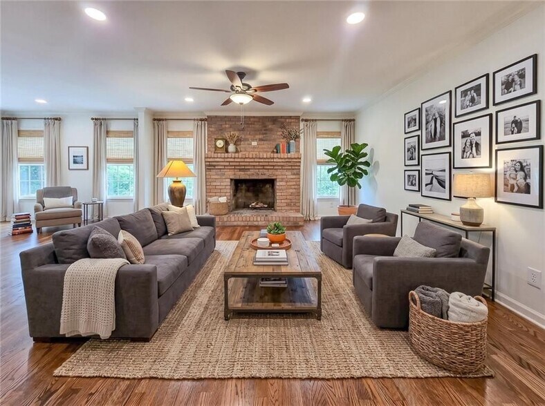 Building Photo - 771 Mockingbird Ln