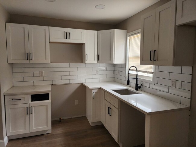 Building Photo - A Spacious 4 bedroom house for Rent !!!