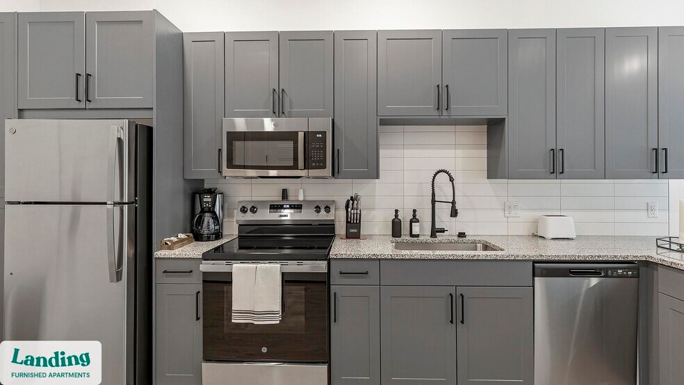 Building Photo - 650 E Sycamore St