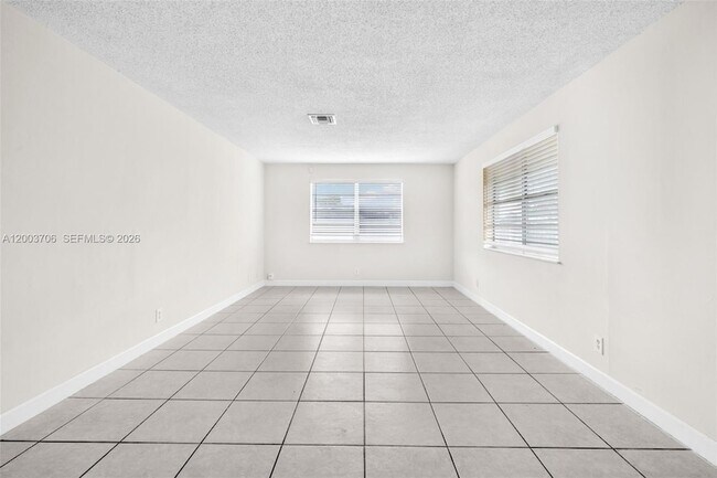 Building Photo - 2127 McKinley St