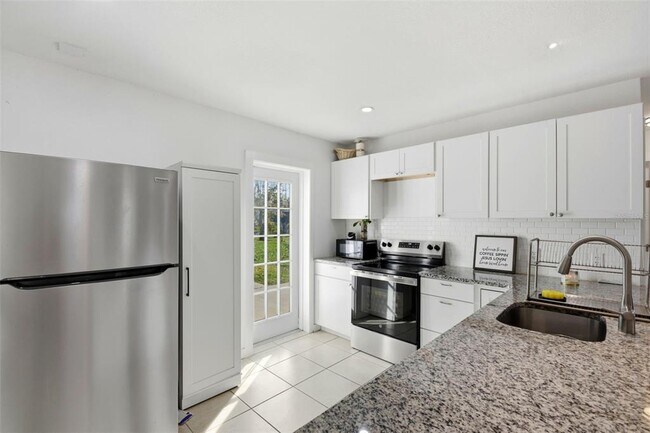 Building Photo - 3704 Wells St