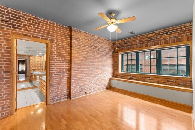 Building Photo - 55 W Livingston Ave