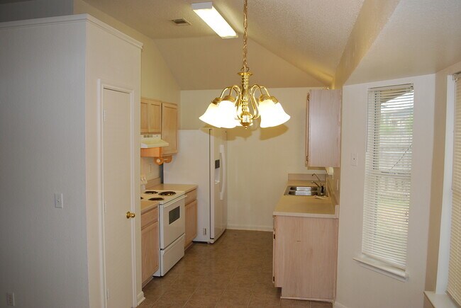 Building Photo - Cute 3bd/2ba pet friendly home in Killeen!