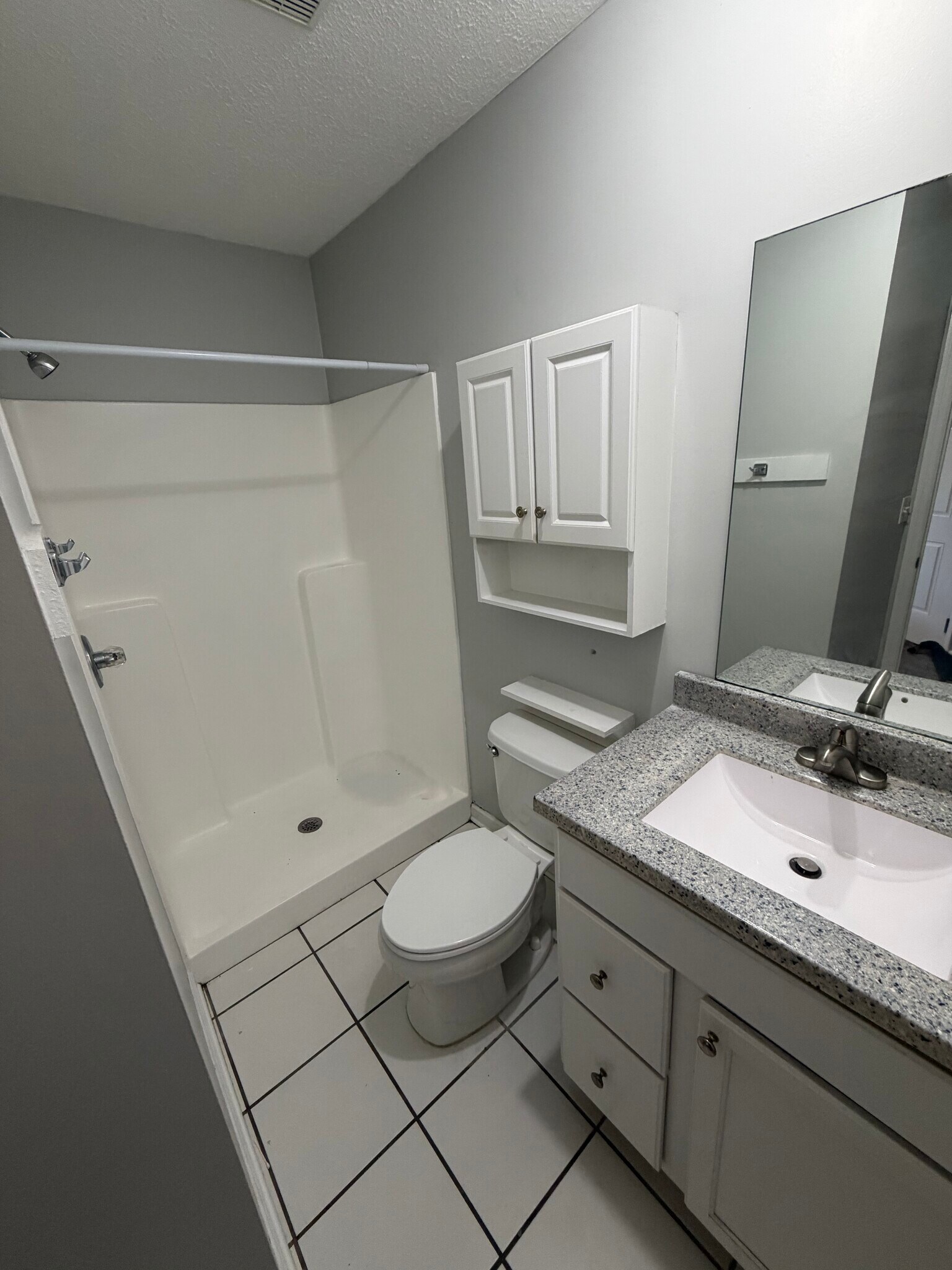 Guest bathroom - 6224 Sunset Ave