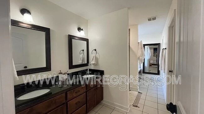 Building Photo - 628 Joe Bruer Rd