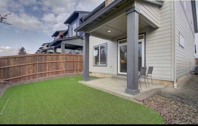 Building Photo - 12051 NE 109th St