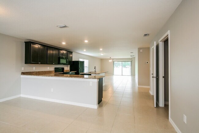 Building Photo - 6543 Redbay Dr