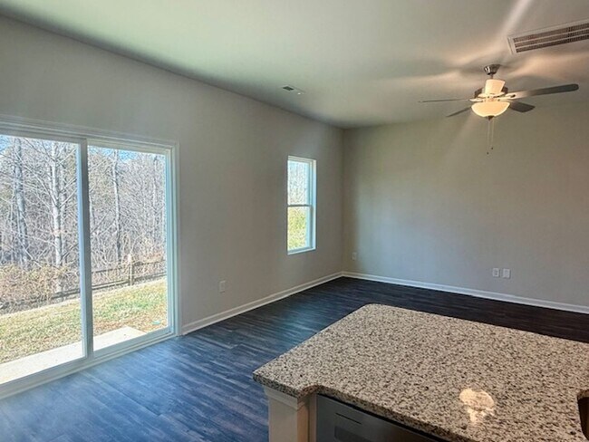 Building Photo - Two bedroom, 2.5 bath townhome with loft in Ridge Creek, Whitsett