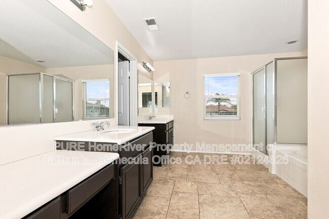 Building Photo - 31281 E Pointe Ct