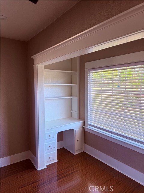 Building Photo - 119 N Cullen Ave