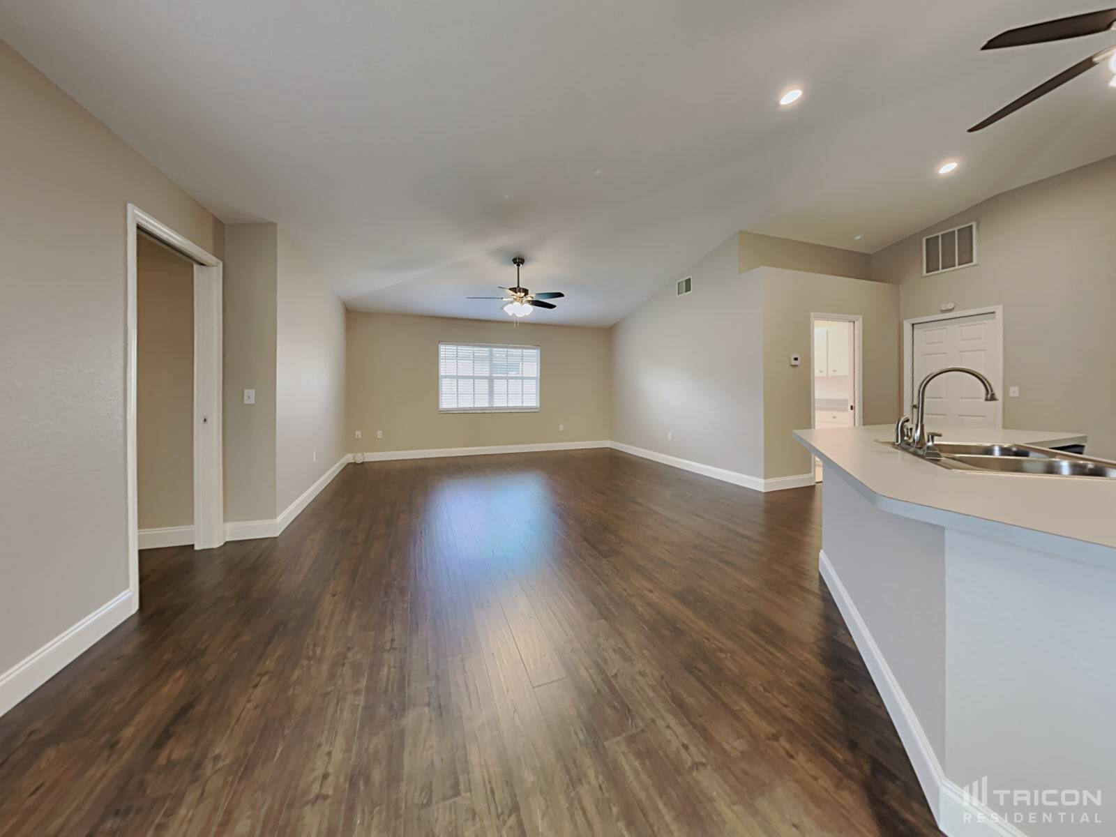 Building Photo - 3598 N Biscayne Dr