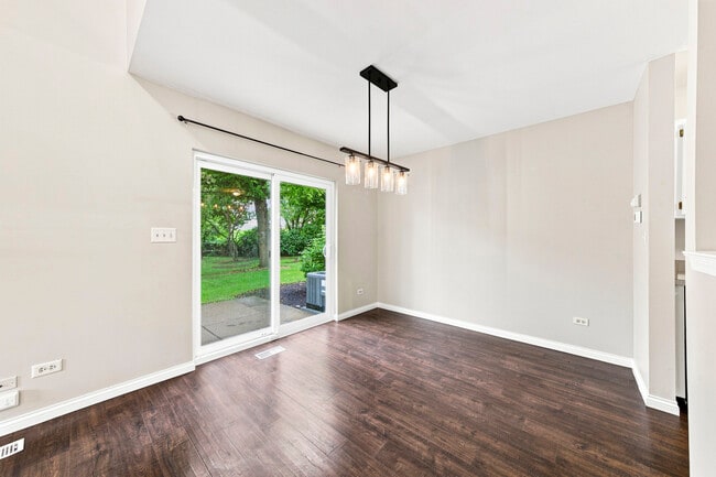 Building Photo - 24 Cedar Grove Ct