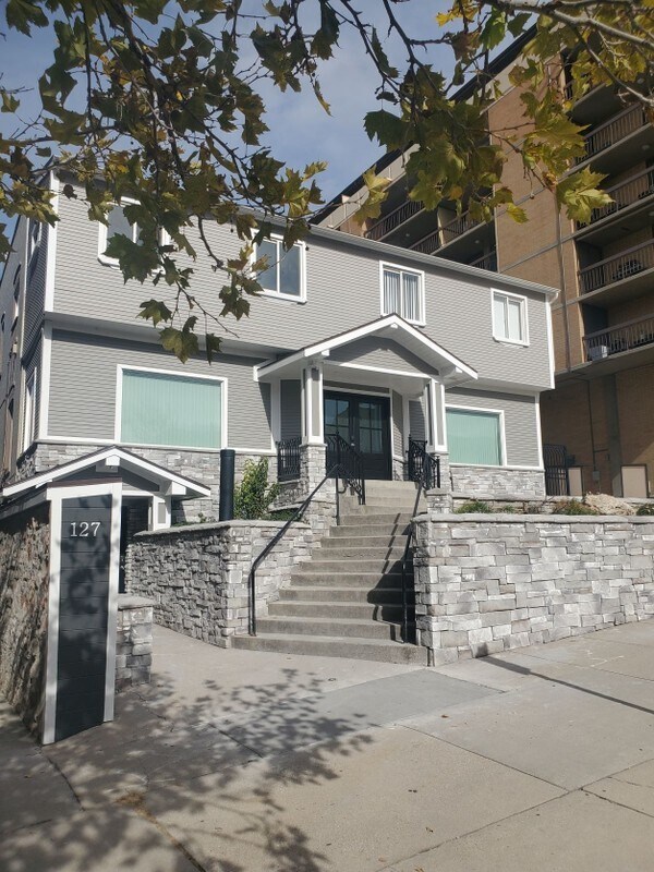 Building Photo - 127 E 1st Ave