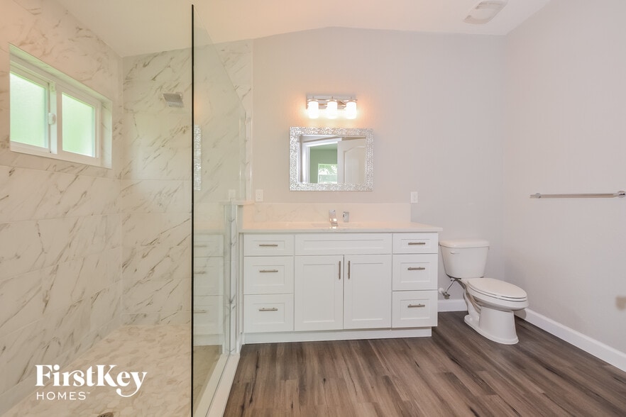 Building Photo - 1175 Adams St