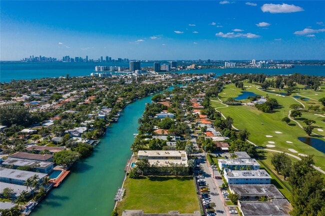 Building Photo - 350 S Shore Dr