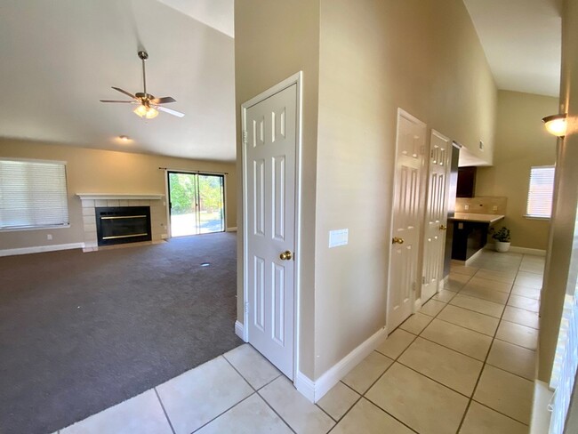 Building Photo - $2,295.00-  3 Bedroom Bullard & Fowler, Cl...