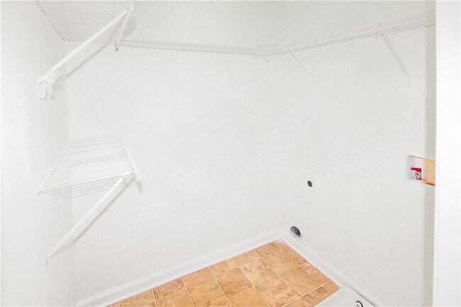 Building Photo - 3893 Grovemont Pl