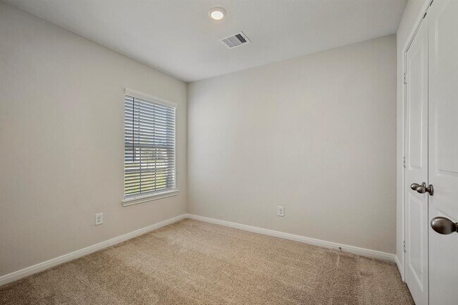 Building Photo - 10430 Red Cardinal Dr