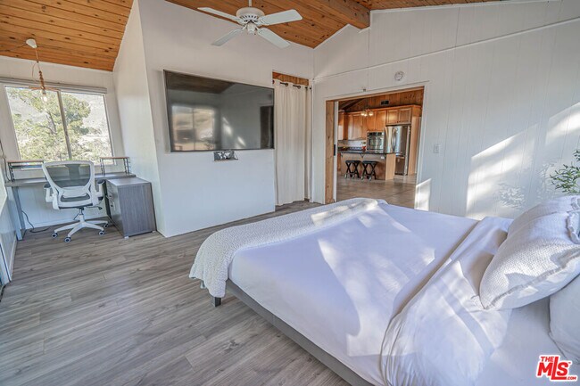 Building Photo - 35315 Glenwall St