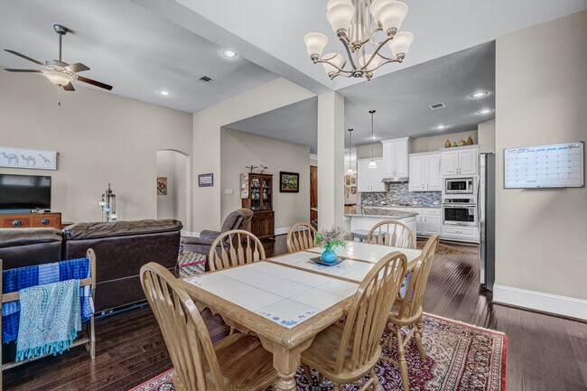 Building Photo - 2603 Hailes Ct