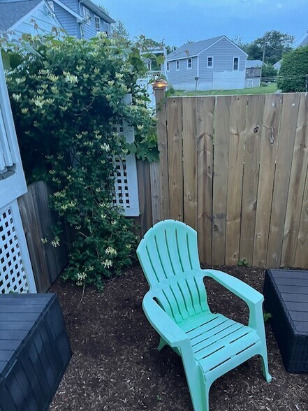 Outdoor space - 24 Westside Rd