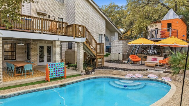 Building Photo - 2915 Quail Oak St