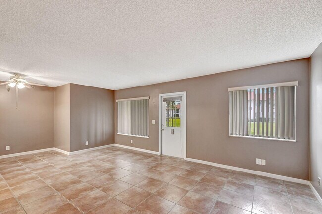 Building Photo - 3531 Tall Pine Way