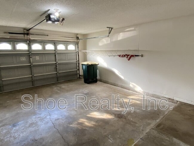 Building Photo - 7751 Fawn Lake Dr S