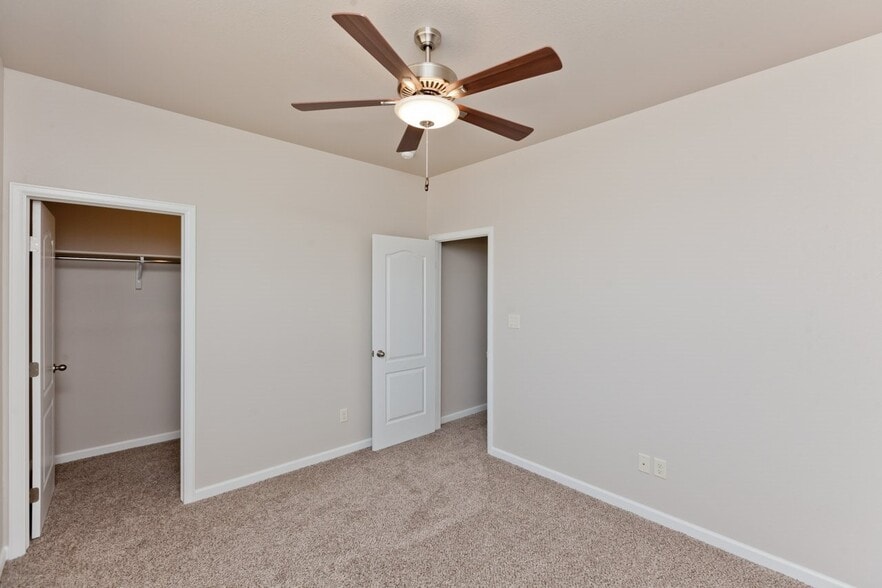 2nd bedroom - 119 Dry Creek Ct