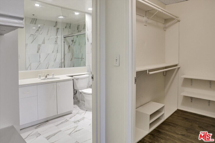 Building Photo - 10601 Wilshire Blvd