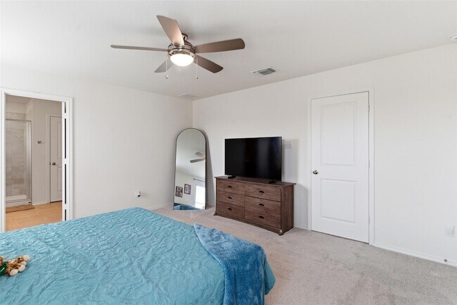 Building Photo - 13405 Dolley Madison St