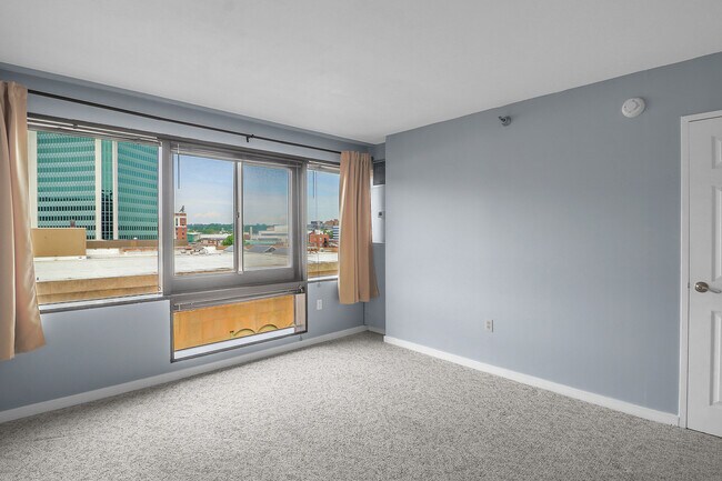 Building Photo - 127 Greyrock Pl