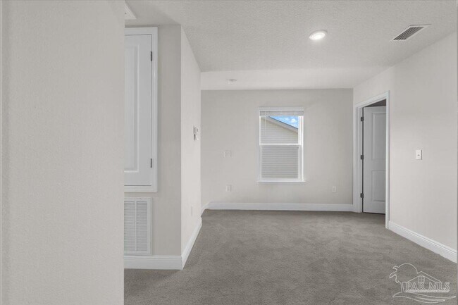 Building Photo - 1116 Coniferous Ave