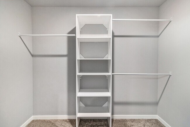 Building Photo - Brand New 5 Bedroom Condo!