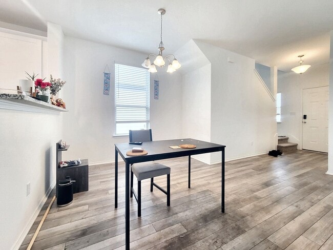 Building Photo - 517 Sour Cherry Ln