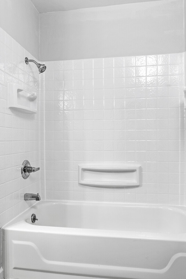 Bathroom Room - Newly Remodeled - 508 N Bliss St