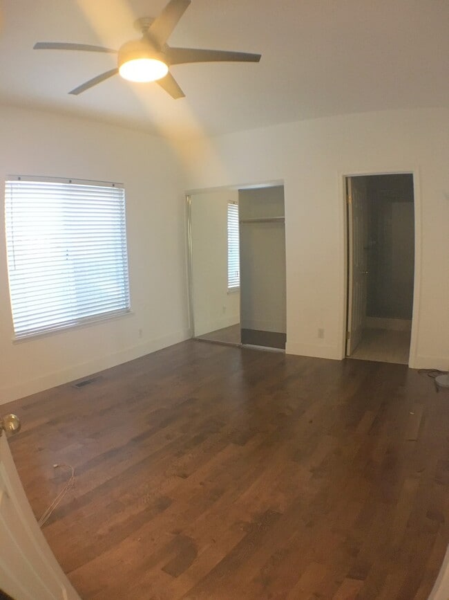 Building Photo - Gated Community at Canyon Lakes