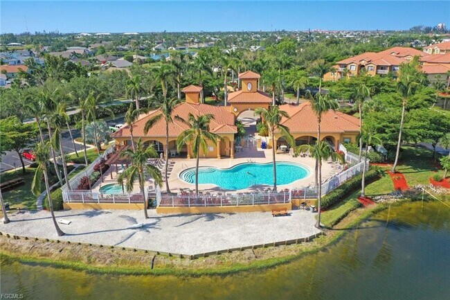 Building Photo - 1 bedroom 1 bathroom Condo in Gardens at B...