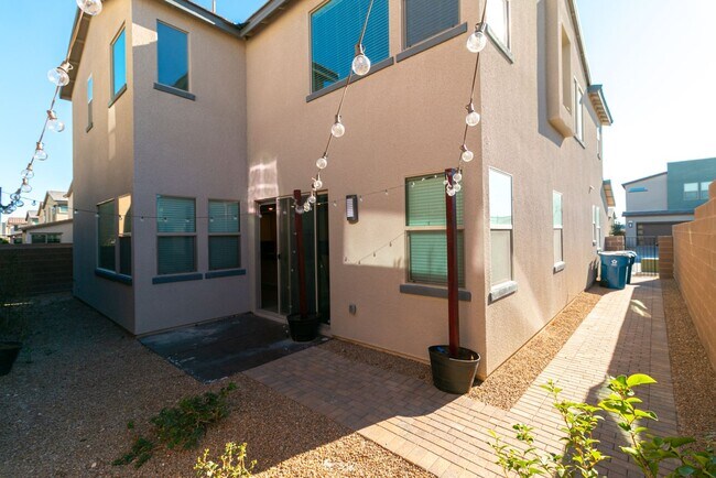 Building Photo - 544 Ruby Mesa Ave