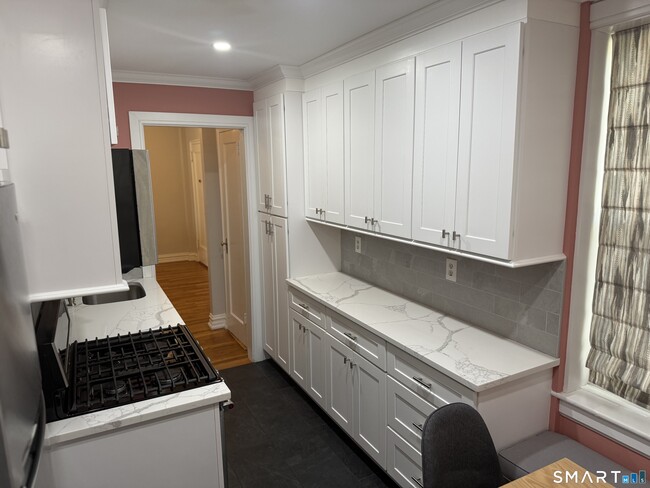 Building Photo - 70 Strawberry Hill Ave