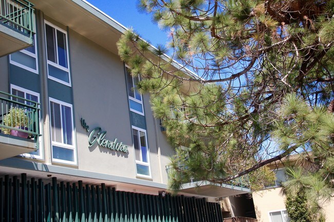 Building Photo - Glendora Apartments